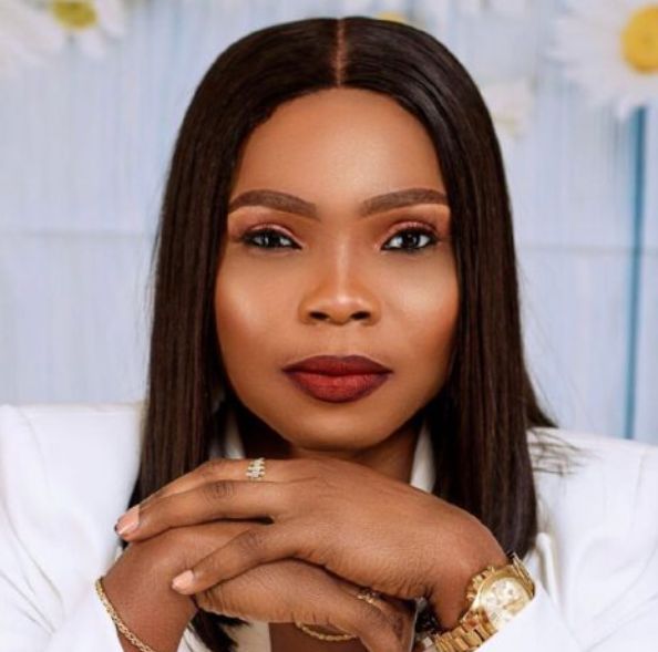 Victoria Orenze Biography